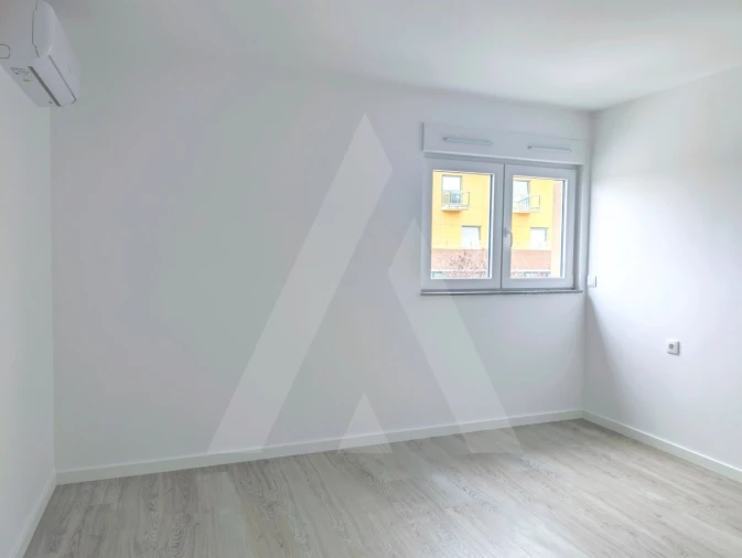 Apartamento T2 para Arrendamento em Aradas Foto 7