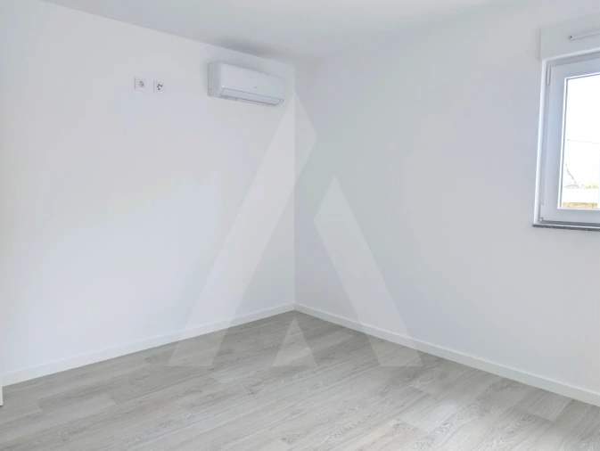 Apartamento T2 para Arrendamento em Aradas Foto 8