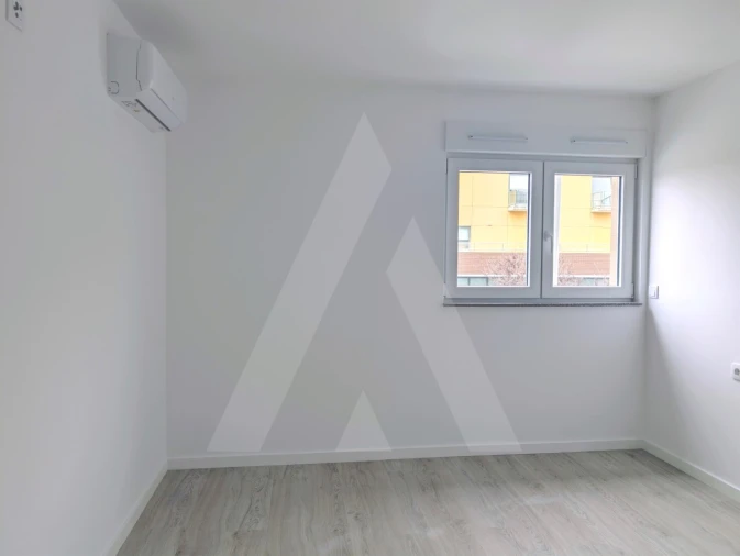 Apartamento T2 para Arrendamento em Aradas Foto 10