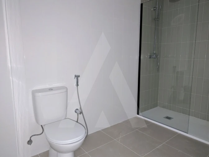 Apartamento T2 para Arrendamento em Aradas Foto 14