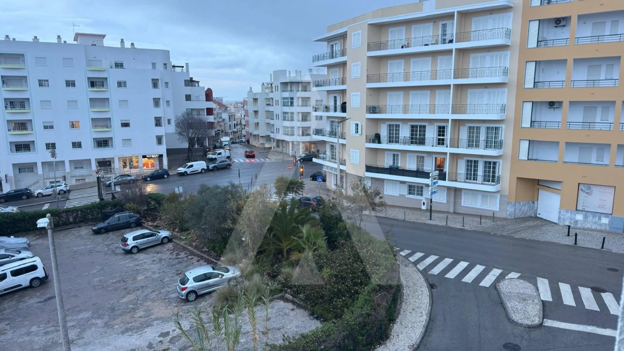 Apartamento T2 para Venda em Quarteira Foto 2