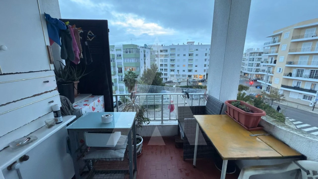 Apartamento T2 para Venda em Quarteira Foto 3