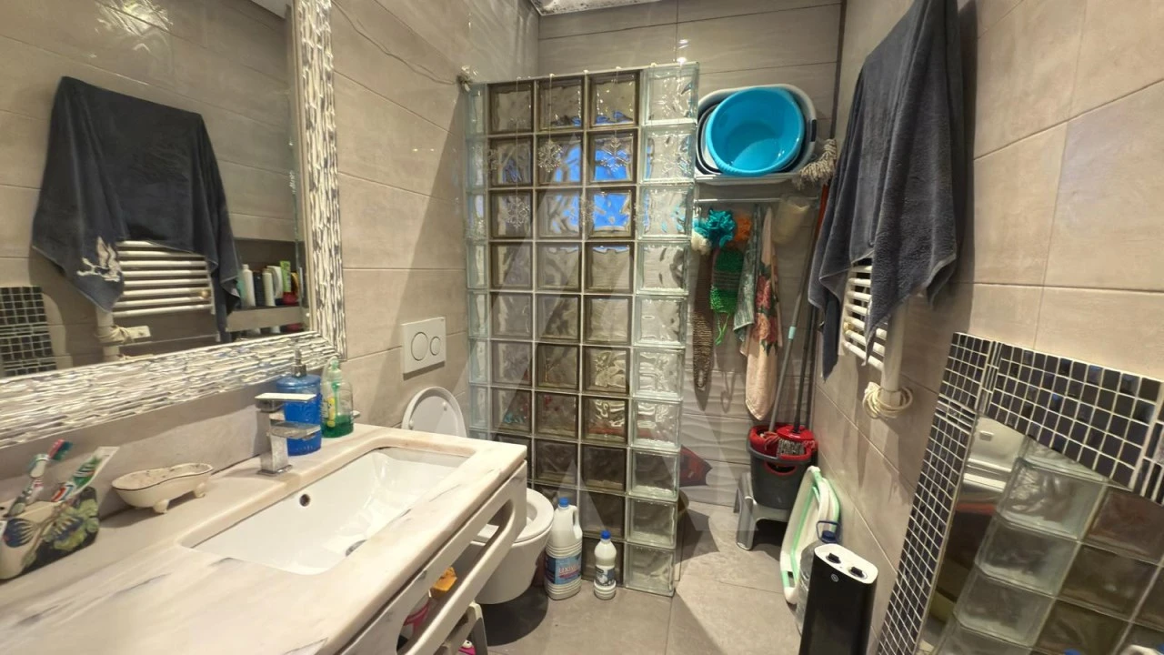 Apartamento T2 para Venda em Quarteira Foto 4