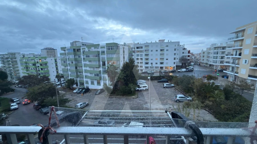 Apartamento T2 para Venda em Quarteira Foto 6