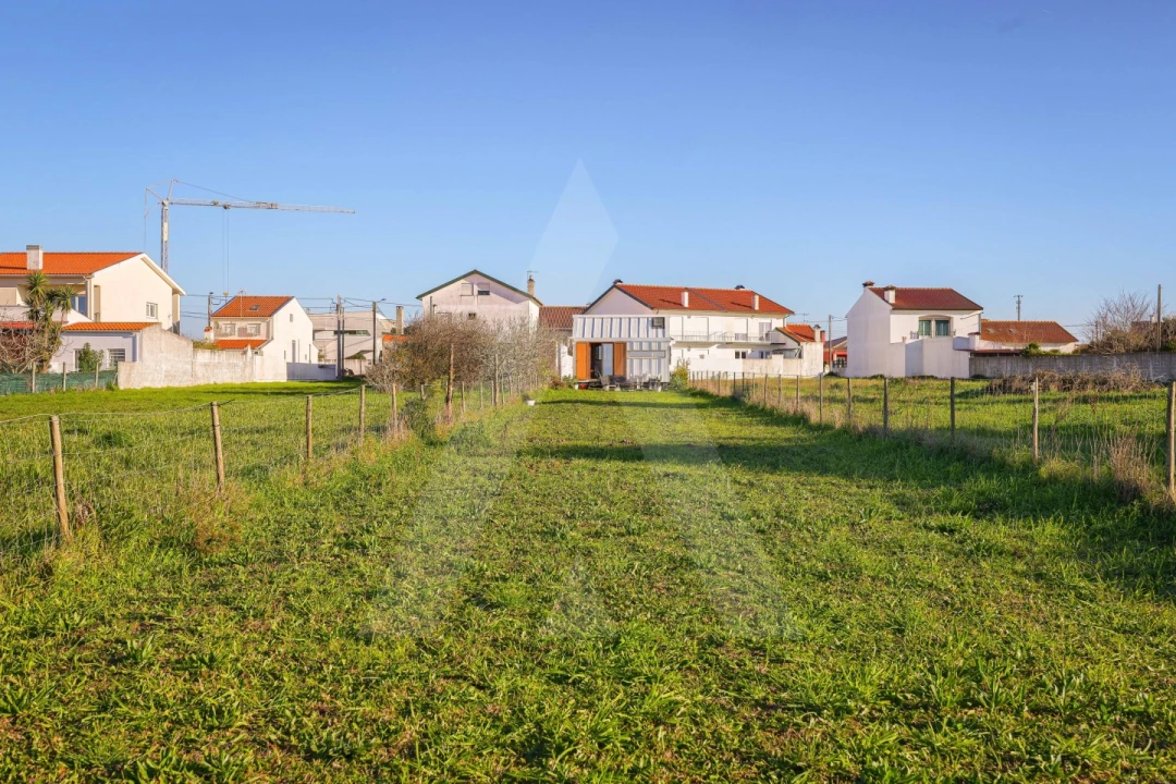 Terreno para Venda em Gafanha da Encarnação Foto 1