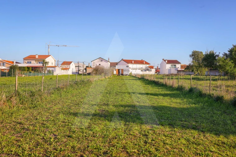 Terreno para Venda em Gafanha da Encarnação Foto 2