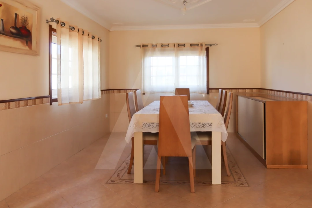 Apartamento T2 para Arrendamento em Requeixo, Nossa Senhora de Fátima e Nariz Foto 8