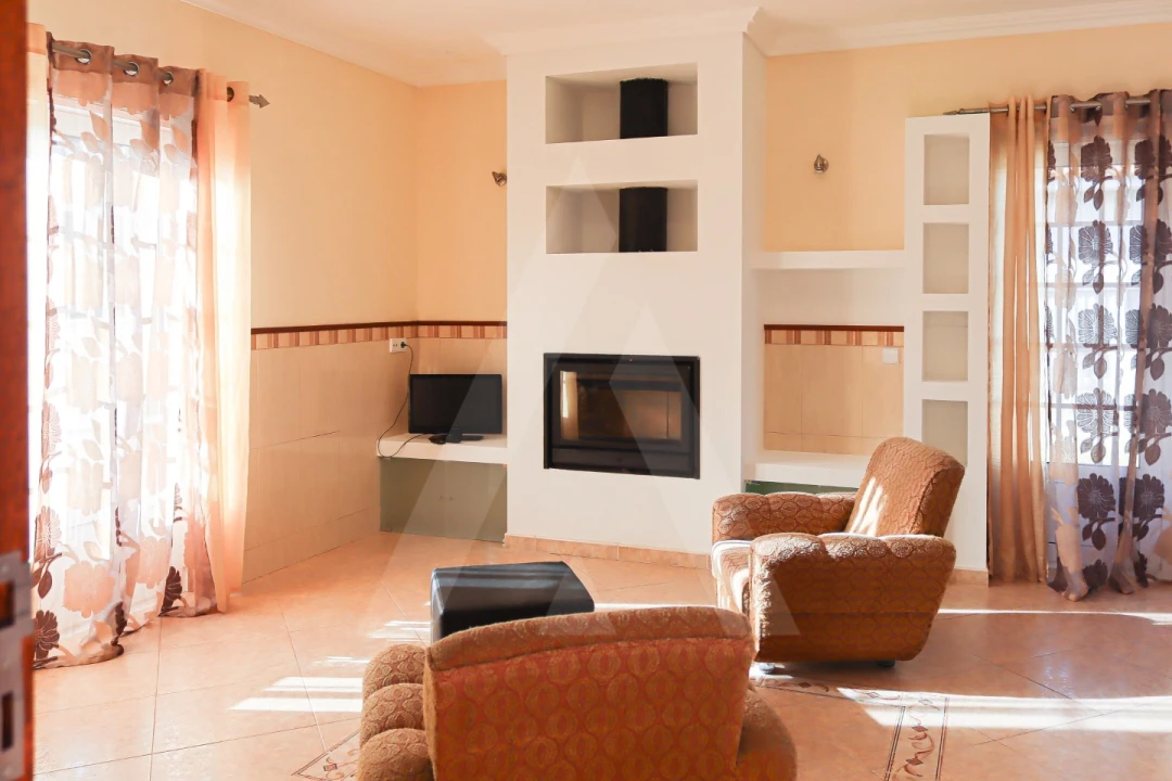 Apartamento T2 para Arrendamento em Requeixo, Nossa Senhora de Fátima e Nariz Foto 12