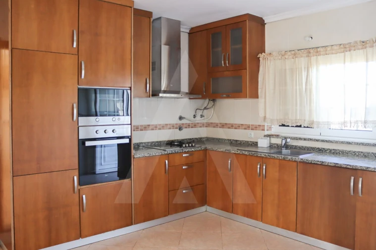 Apartamento T2 para Arrendamento em Requeixo, Nossa Senhora de Fátima e Nariz Foto 2