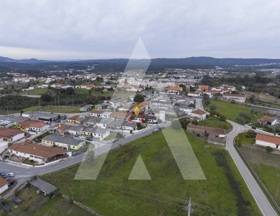 Moradia T3 para Venda em Poiares (Santo Andre) Foto 25