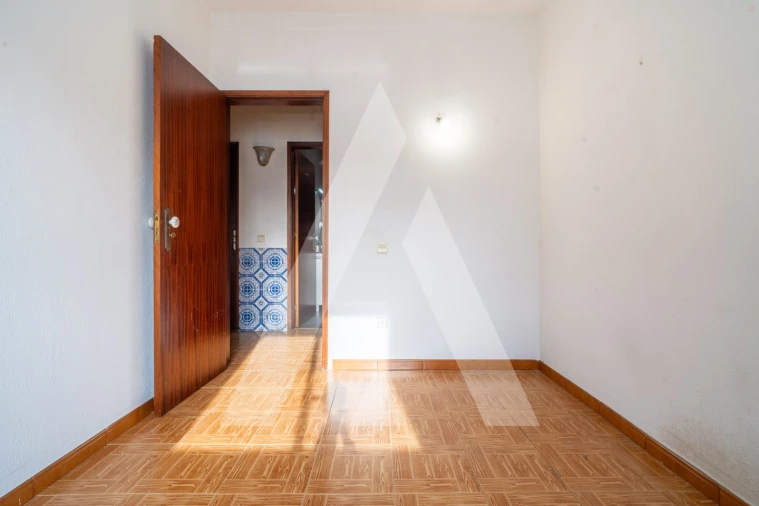 Moradia T3 para Venda em Poiares (Santo Andre) Foto 10