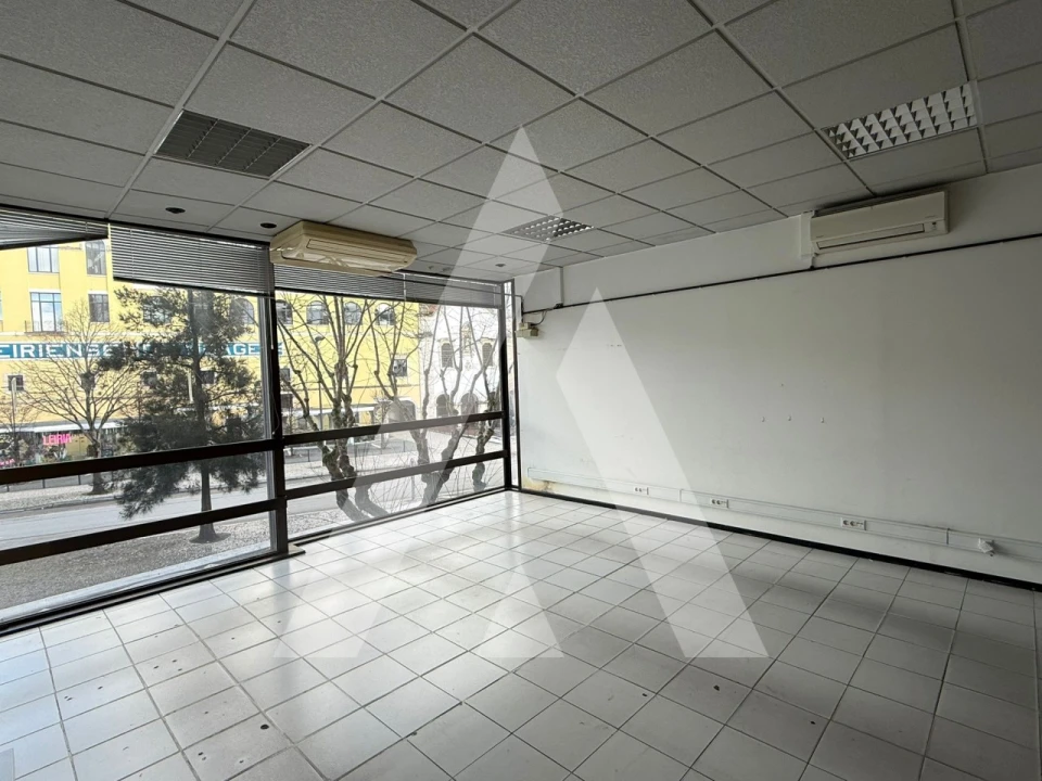 Loja para Arrendamento em Leiria, Pousos, Barreira e Cortes Foto 9