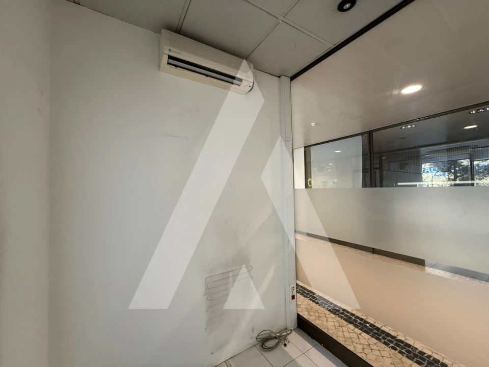 Loja para Arrendamento em Leiria, Pousos, Barreira e Cortes Foto 18