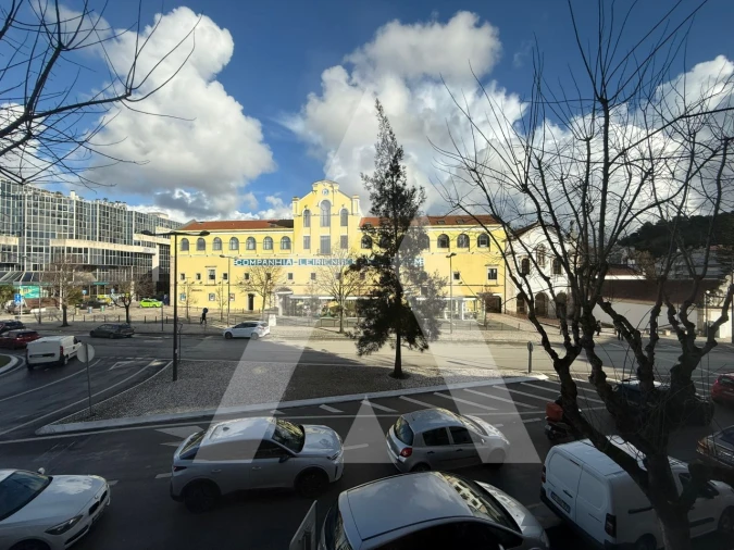 Loja para Arrendamento em Leiria, Pousos, Barreira e Cortes Foto 1