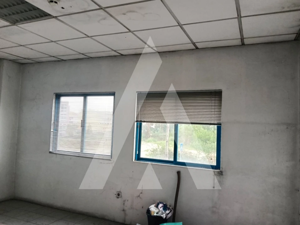 Armazém para Venda em Esgueira Foto 10