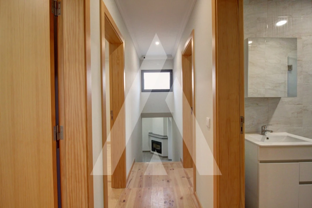 Moradia T2 para Venda em Oliveira do Bairro Foto 26