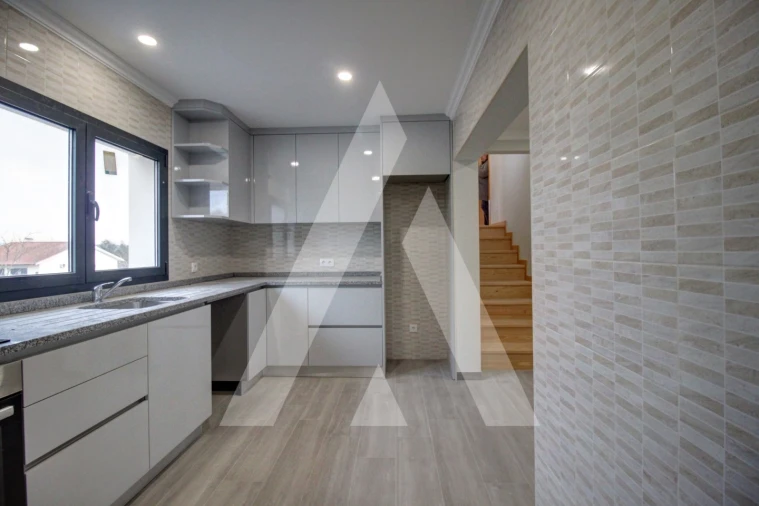 Moradia T2 para Venda em Oliveira do Bairro Foto 17