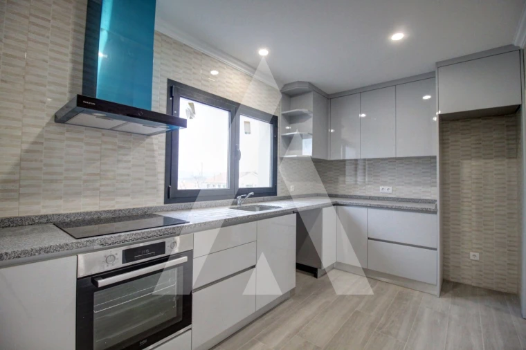 Moradia T2 para Venda em Oliveira do Bairro Foto 19