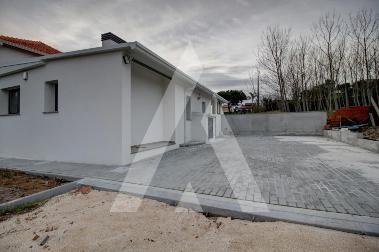 Moradia T2 para Venda em Oliveira do Bairro Foto 38