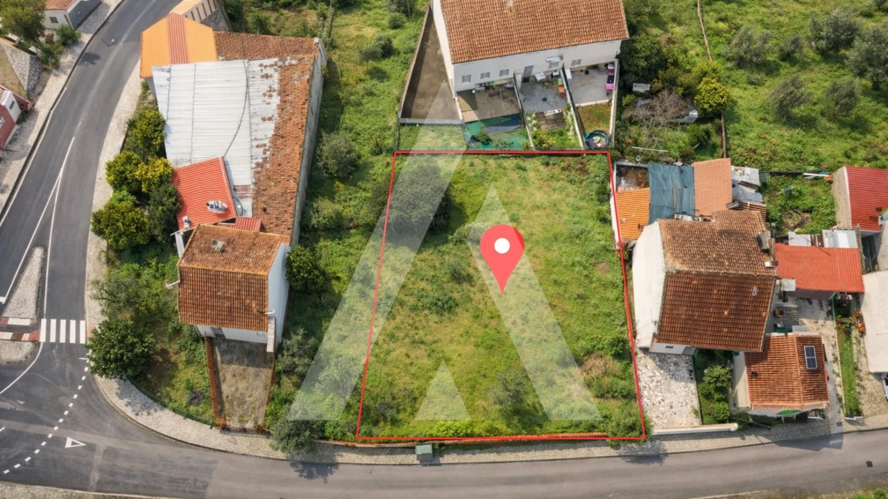 Terreno para Venda em Avelar Foto 1