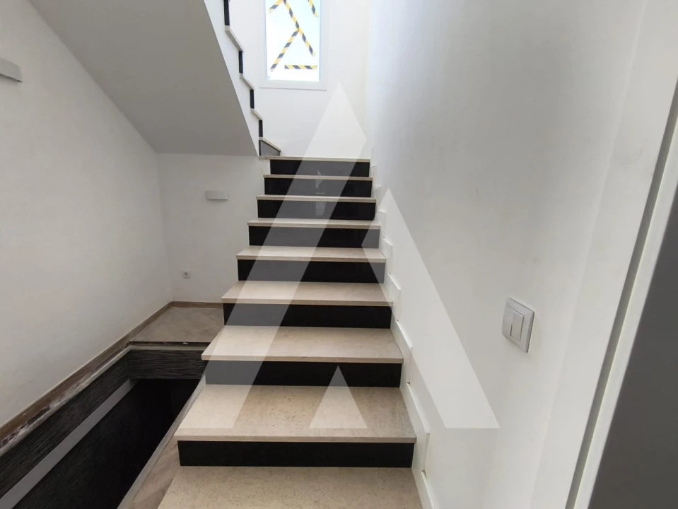 Moradia T5 para Venda em Gafanha da Encarnação Foto 36