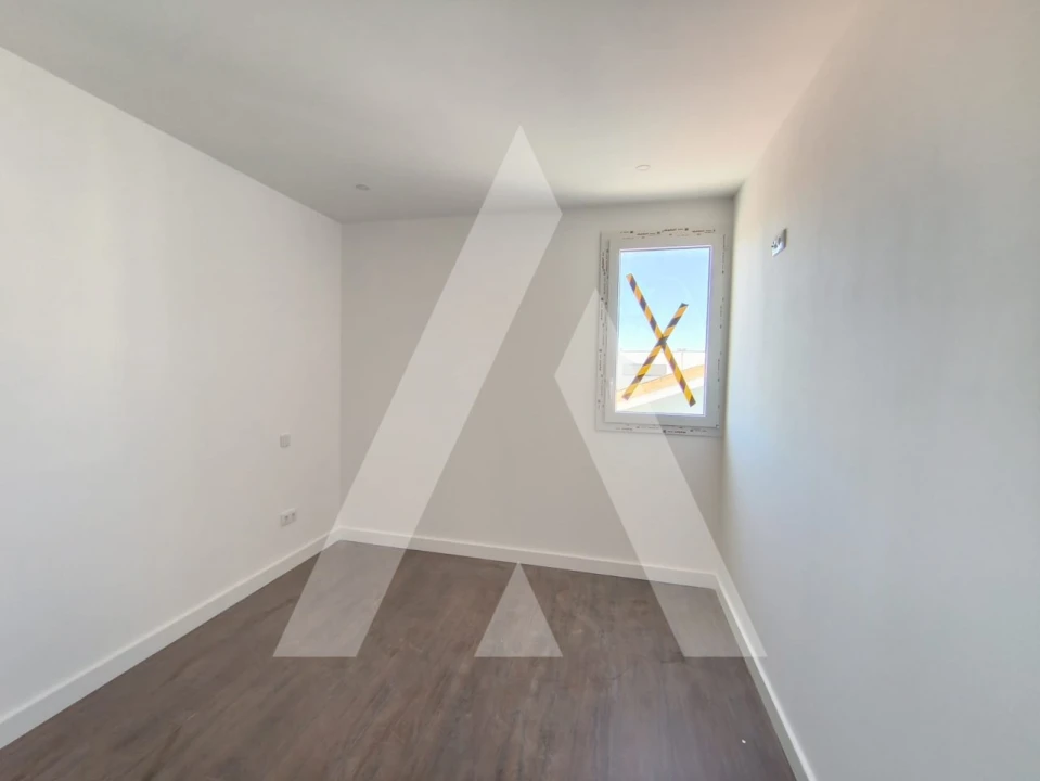 Moradia T5 para Venda em Gafanha da Encarnação Foto 31