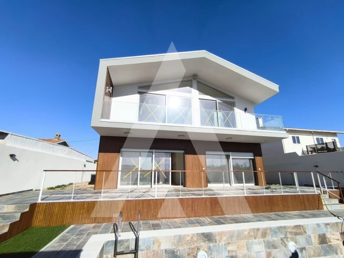 Moradia T5 para Venda em Gafanha da Encarnação Foto 2