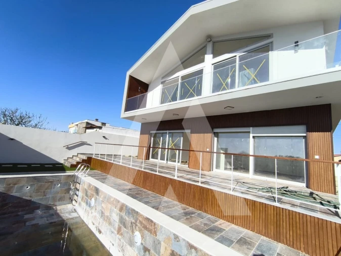 Moradia T5 para Venda em Gafanha da Encarnação Foto 5