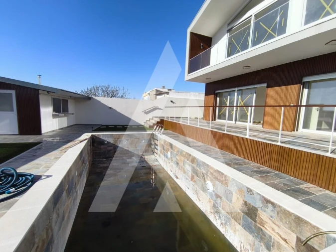 Moradia T5 para Venda em Gafanha da Encarnação Foto 6