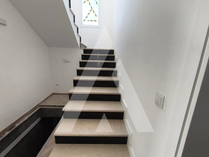 Moradia T5 para Venda em Gafanha da Encarnação Foto 36