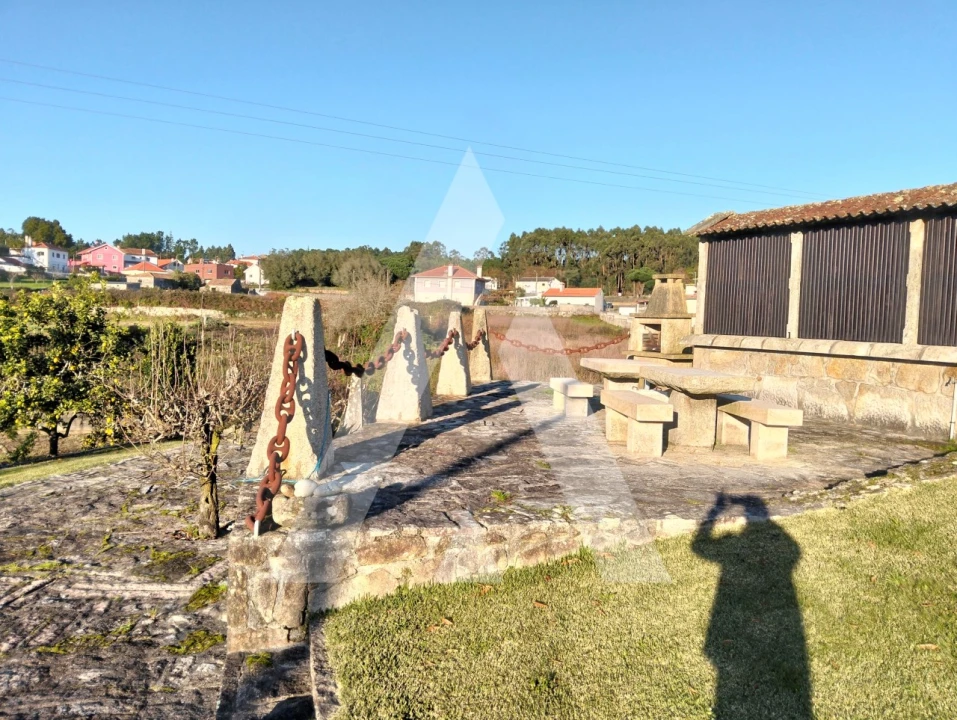 Moradia T3 para Venda em Chafe Foto 8