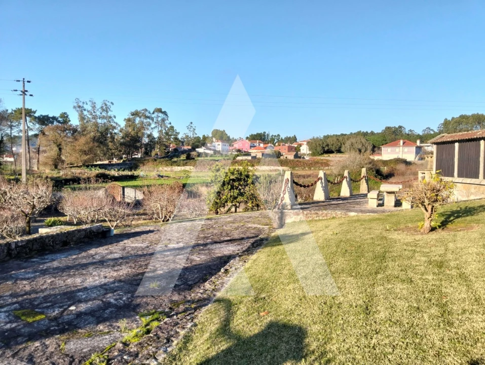 Moradia T3 para Venda em Chafe Foto 10