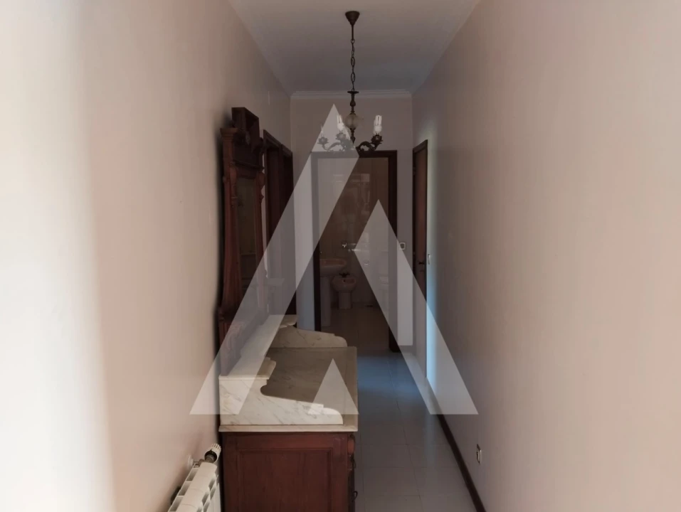 Moradia T3 para Venda em Chafe Foto 19