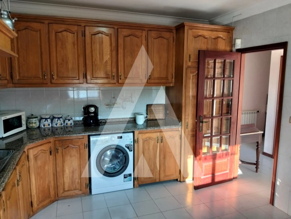 Moradia T3 para Venda em Chafe Foto 14