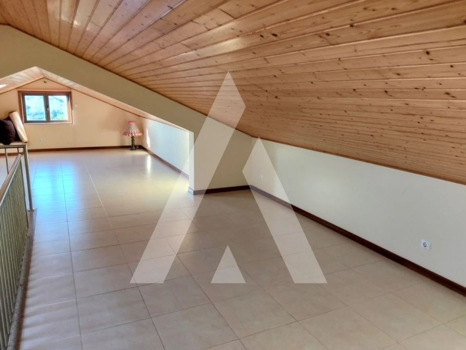 Moradia T3 para Venda em Chafe Foto 27