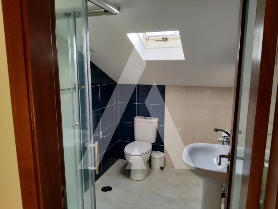 Moradia T3 para Venda em Chafe Foto 26