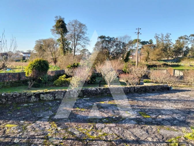 Moradia T3 para Venda em Chafe Foto 9