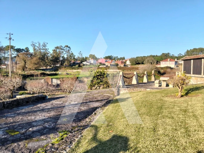 Moradia T3 para Venda em Chafe Foto 10