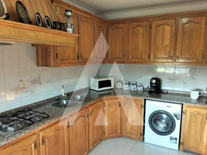 Moradia T3 para Venda em Chafe Foto 13