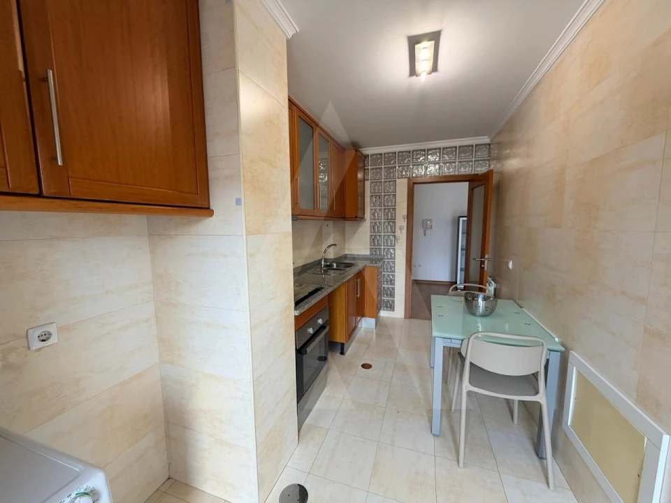 Apartamento T1 para Arrendamento em Glória e Vera Cruz Foto 3