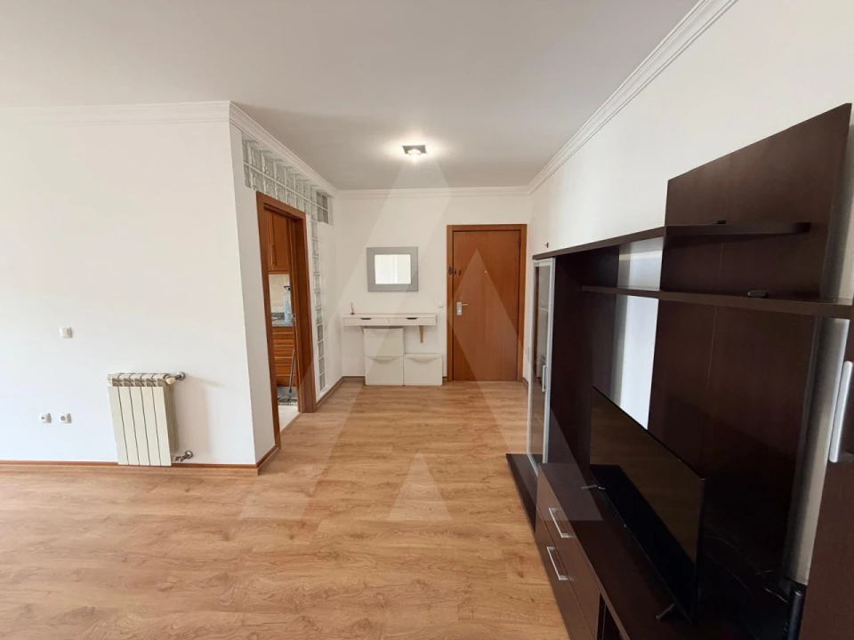 Apartamento T1 para Arrendamento em Glória e Vera Cruz Foto 4