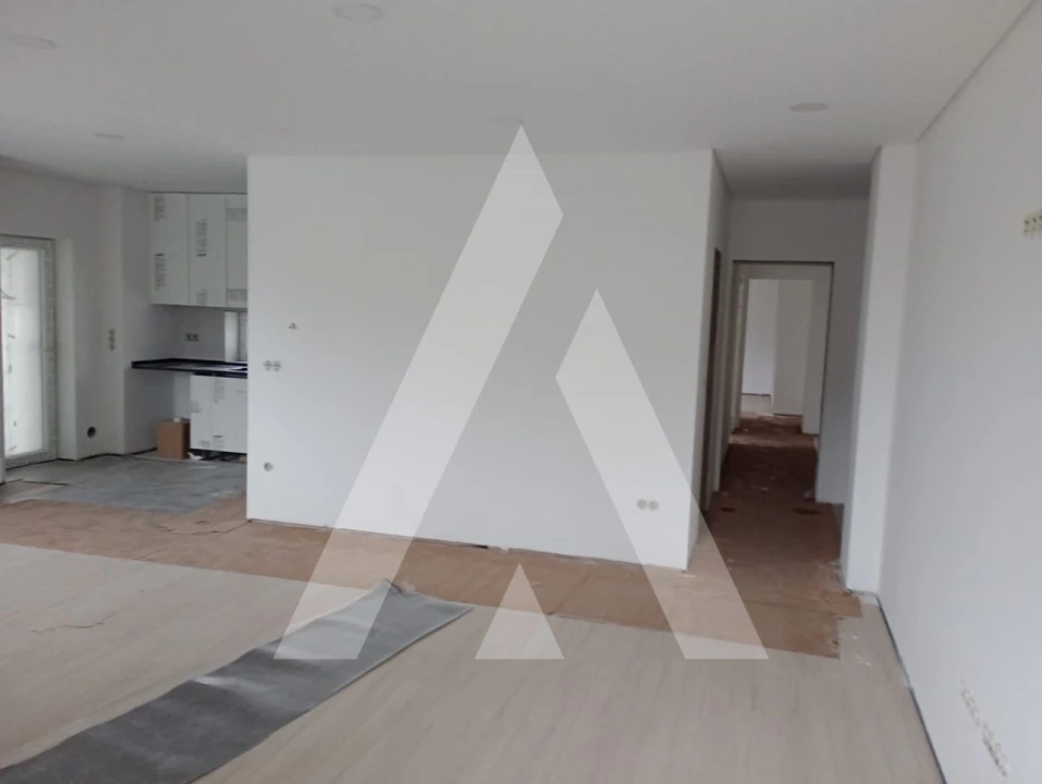 Moradia T2 para Venda em São Bernardo Foto 3