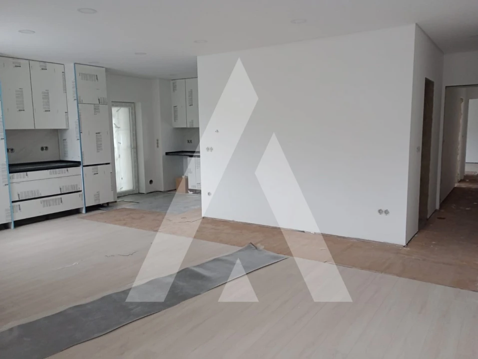 Moradia T2 para Venda em São Bernardo Foto 1