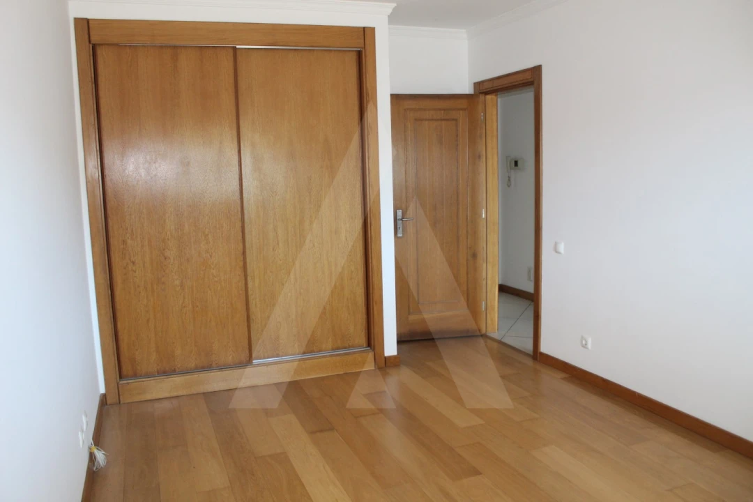 Moradia T4 para Arrendamento em Cacia Foto 19