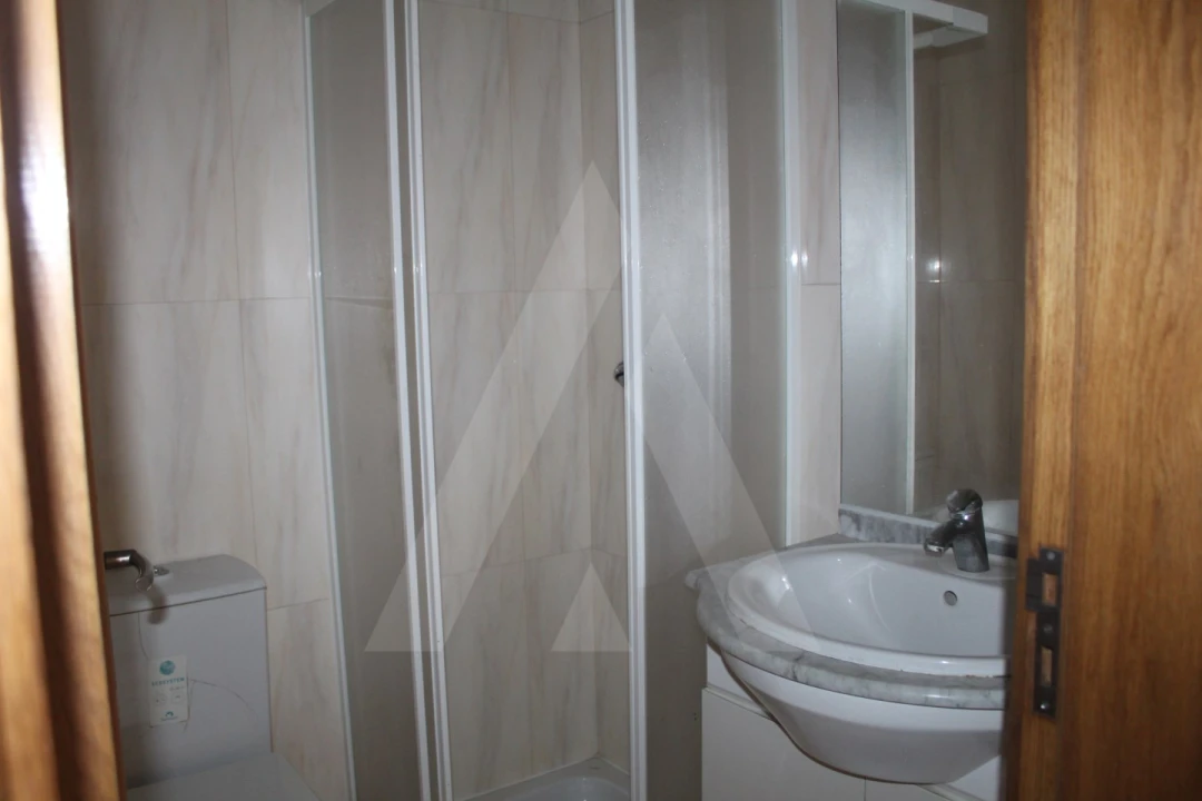 Moradia T4 para Arrendamento em Cacia Foto 26