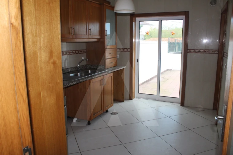 Moradia T4 para Arrendamento em Cacia Foto 4