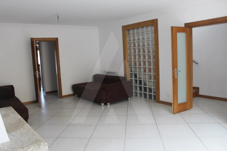 Moradia T4 para Arrendamento em Cacia Foto 10