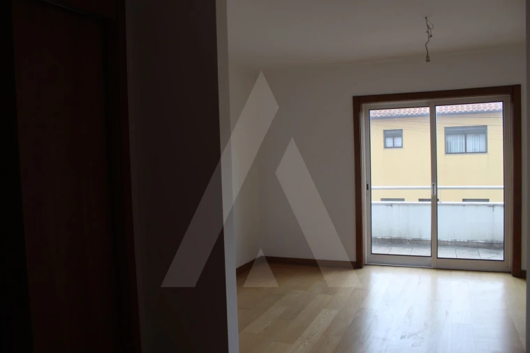 Moradia T4 para Arrendamento em Cacia Foto 20