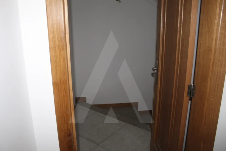 Moradia T4 para Arrendamento em Cacia Foto 40