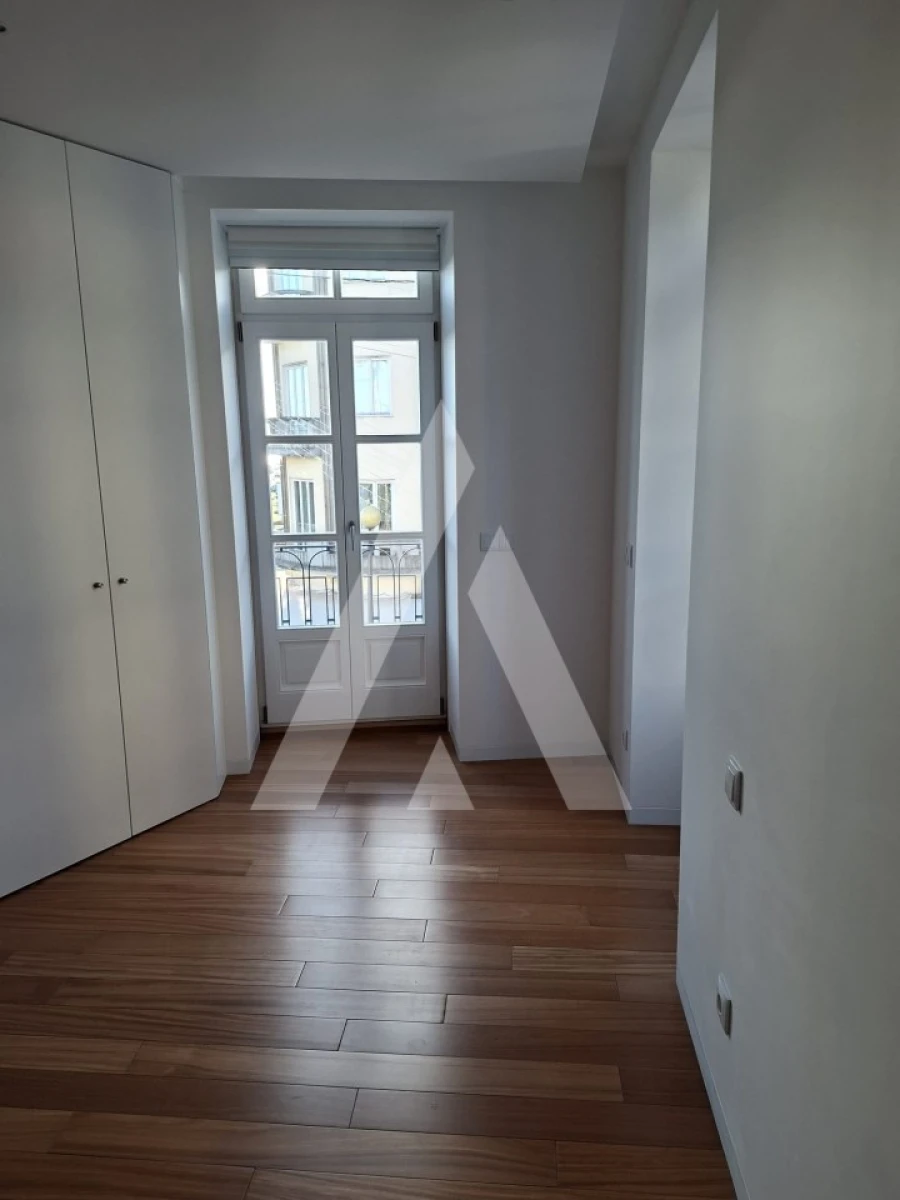 Apartamento T2 para Arrendamento em Santa Maria Maior e Monserrate e Meadela Foto 13